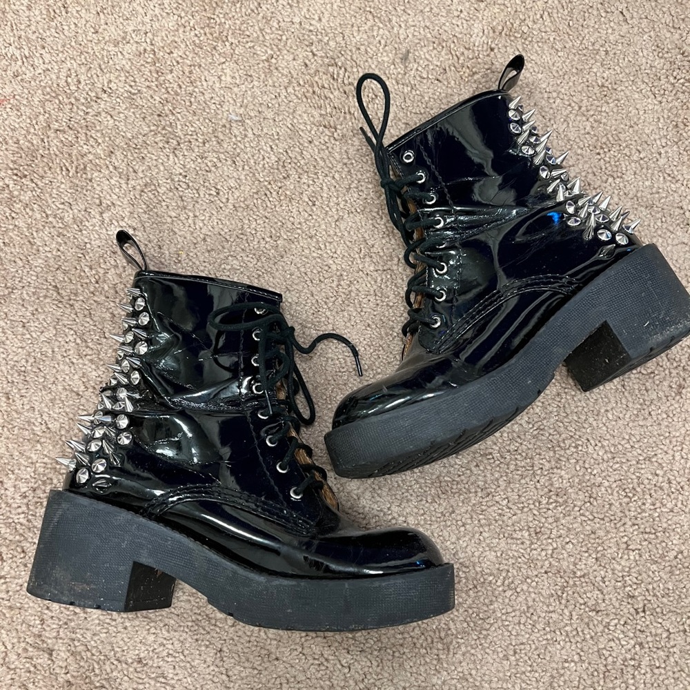 Jeffrey Campbell “8th street” patent combat boot